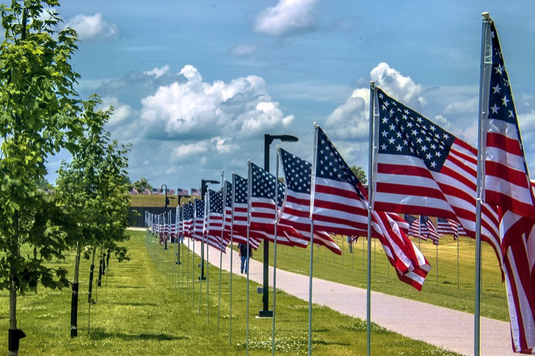 Ways Your Business Can Commemorate Memorial Day